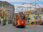 Graz. Das Gespann 251 + 401B war am 19.07.2020 als Sommerbim unterwegs, hier am Jakominiplatz.