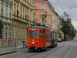 Graz. Das Gespann 251 + 401B war am 19.07.2020 als Sommerbim unterwegs, hier in der Steyrergasse.