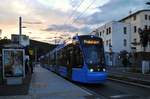 Im Zuge einer geplanten Ausschreibung für Neufahrzeuge der Straßenbahn Graz wurden mit dem Avenio 2501 der Münchner Verkehrsbetriebe (MVG) in den Abendstunden auf dem Netz der Holding Graz Linien umfangreiche Probefahrten durchgeführt. (Haltestelle Franz Steiner Gasse, 18.08.2020)