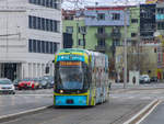 Graz. Cityrunner 665 war am 28.03.2021 auf der Linie 13 unterwegs, hier beim Ostbahnhof.