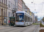 Graz. Variobahn 236 der Graz Linien konnte ich am 04.04.2021 auf der Linie 5 ablichten, hier beim Grazer Finanzamt.