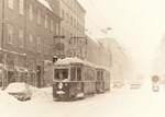 Scan vom SW - Negativ: Ein Adriatief bescherte im Februar 1986 der steirischen Landeshauptstadt Graz über Nacht die ungewohnte Menge von 80 cm Neuschnee, was zur Folge hatte, daß der Verkehr