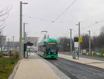 Graz. In einer dichten Nebelsuppe versank der Morgen in Graz am 16.12.2022. Am Vormittag konnte ich Cityrunner 664 in der Schleife Reininghaus fotografieren.