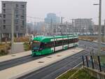 Graz. In einer dichten Nebelsuppe versank der Morgen in Graz am 16.12.2022. Am Vormittag konnte ich Cityrunner 664 in der Schleife Reininghaus fotografieren.