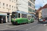 Die zw�lf in dem 80er Jahren bei SGP in Graz gebauten GT8N, die in den 90ern einen Niederflurmittelteil von Bombardier erhielten sind tagt�glich im Einsatz und sind die zweit�ltersten Fahrzeuge, die