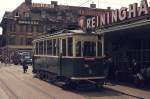 Graz - Tw 134 am 18.06.1974 auf dem Jakominiplatz. Das Fahrzeug wurde 1909 für die Kreis Mettmanner Straßenbahn gebaut (Nr. 1 - 13). 1937 übernahm die Rheinbahn Düsseldorf den Betrieb und gab den Wagen 1939 nach Graz ab. 1983 wurde er zurück nach Mettmann verkauft, wo er heute als Denkmal-Tw Nr. 9 steht.