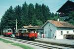 Straßenbahn Innsbruck__Mittelgebirgsbahn__Endstation Igls__Der Tw setzt sich für die Rückfahrt vor die Bw.__13-08-1973