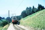 Straßenbahn Innsbruck__Mittelgebirgsbahn__Zug der Linie 6 fährt von Igls abwärts.__10-08-1972