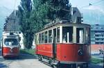 Straßenbahn Innsbruck___GT6 Nr.73 [1966, Lohner/ELIN auf DUEWAG-Lizenz; schwerer Unfall 2006, +2007] und Tw 28 [1900, SIG/Siemens; ex Basel, seit 1950 in Innsbruck, 1967-78 Verschub-Tw bzw. Aufenthaltsraum, als histor.Tw erhalten] in Bergisel__10-08-1972