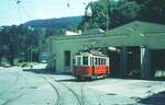 Straßenbahn Innsbruck___Blick in die Gegenrichtung: Tw 28 vor der hinteren Wagenhalle.