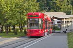 Innsbruck: Wegen Gleisbauarbeiten in der Innenstadt wird die Linie 1 als kombinierte Linie 3/1 geführt. Tw. 313 an der Endhaltestelle Bergisel. Aufgenommen 1.9.2023.