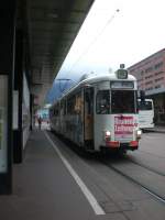Wagen 84 der Stubaitalbahn wird bald nach Fulpmes aufbrechen, Innsbruck Hbf (STB) 13.9.2008