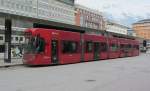 Bombardier Flexity als STB (Innsbruck Hbf (Sdtiroler Platz)-Mutters Kreith) in Innsbruck Hbf (Sdtiroler Platz).(13.2.2012)