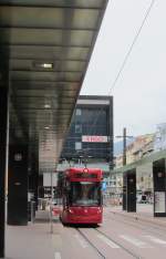 Straenbahn 313 der IVB erreicht am 29.