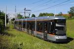 Tw.087 als Linie 4 auf der Fahrt zum Schloß Traun wenige hundert Meter hinter der Haltestelle Doblerholz.