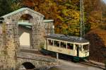 29-10-2007   Straenbahn auf der Steilstrecke von Linz auf den Pstlingsberg an der oberen Berg-Endstation 