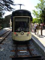 Vorderfront des Triebwagen 502 in der Bergstation Pstlingsberg 