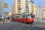 Wien Wiener Linien SL 31 (E2 4009 (SGP 1978) + c5 1409 (Bombardier-Rotax 1978)) XXI, Floridsdorf, Schloßhofer Straße / Franz-Jonas-Platz / ÖBB-Bahnhof Floridsdorf am 20.
