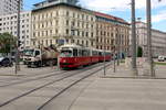 Wien Wiener Linien SL 5 (E1 4730 + c4 1318) II, Leopoldstadt, Praterstern am 12. Mai 2017.