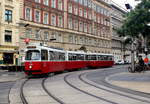 Wien Wiener linien SL D (E2 4013 + c5 1413) IX, Alsergrund, Althanstraße / Julius-Tandler-Platz / Franz-Josefs-Bahnhof am 2. Juli 2017.