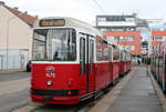 Wien Wiener Linien SL 30 (c5 1470 + E2 4070) XXI, Floridsdorf, Stammersdorf, Bahnhofplatz am 29. Juni 2017.