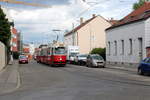 Wien Wiener Linien SL 30 (E2 4074 + c5 14xx) XXI, Floridsdorf, Stammersdorf, Josef-Flandorfer-Straße am 12. Mai 2017.
