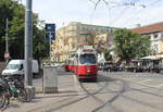 Wien Wiener Linien: Am 29. Juni 2017 erreichen E2 4057 und c5 1436 als SL 60 die Endhaltestelle der Linie, Hietzing, Kennedybrücke. - Ab 3. September 2017 wird der 60er als Ersatz für den 58er, der am 2. September eingestellt wird, bis Westbahnhof über Hadikgasse, Schloßallee und Mariahilfer Straße verlängert werden.