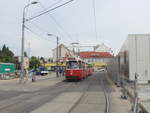 Wien WIener Linien SL 67 (E2 4305) X, Favoriten, Hst. Altes Landgut am 27. Juni 2017.