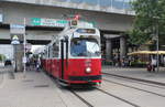 Wien Wiener Linien SL 71 (E2 4311) XI, Simmering, Simmeringer Hauptstraße / ÖBB-, S- und U-Bahnhof Simmering am 26. Juni 2017.