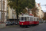 Der dritte Sonderzug, welcher am letzten Betriebstag der Linie 67 in der Favoritenstraße (zur Alaudagasse) unterwegs war, war M 4077 und k5 3940.