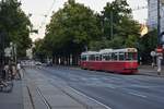 29.06.2016, Wien, Burgring. SGP E2 #4075 + Rotax c5 #1475 als die Linie 71 nach Fickeysstraße.