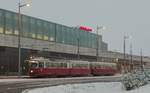 4775+1339 im ersten Schnee 2017/18 in der Schleife Hausfeldstraße.
