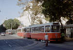 Wien Wiener Linien SL D (c5 1427 + E2 4027) I, Innere Stadt, Dr-Karl-Lueger-Ring / Schottengasse (Hst. Schottentor) am 4. August 2010. - Scan eines Farbnegativs. Film: Kodak FB 200-7. Kamera: Leica C2.