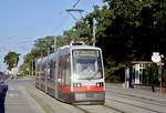 Wien Wiener Linien SL O (A 16) III, Landstraße, Landstraßer Gürtel / Fasangasse am 4. August 2010. - Scan eines Farbnegativs. Film: Kodak FB 200-7. Kamera: Leica C2.