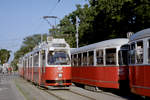 Wien Wiener Linien SL 18 (E2 4320) / SL O (E1 4520 + c3 1250) III, Landstraße, Landstraßer Gürtel / Schweizer Garten-Straße / Fasangasse am 4. August 2010. - Scan eines Farbnegativs. Film: Kodak FB 200-7. Kamera: Leica C2.