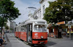 Wien Wiener Linien SL 33 (E1 4763) Lerchenfelder Gürtel / U-Bahnstation Josefstädter Straße am 5. August 2010. - Scan eines Farbmegativs. Film: Kodak FB 200-7. Kamera: Leica C2. 