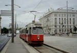 Wien Wiener Linien SL 71 (E2 4306 + c5 1506) I, Innere Stadt, Schwarzenbergplatz am 6. August 2010. - Scan eines Farbnegativs. Film: Kodak FB 200-7. Kamera: Leica C2.