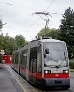 Wien Wiener Linien SL 58 (A1 64) XIII, Hietzing, Unter St. Veit, Hummelgasse am 20. Oktober 2010. - Scan eines Farbnegativs. Film: Fuji S-200. Kamera: Leica C2