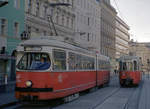 Wien Wiener Linien SL 33 (E1 4798) / SL 33 (E1 4790) IX, Alsergrund, Alserbachstraße / Julius-Tandler-Platz (Hst. Franz-Josefs-Platz) am 21. Oktober 2010. - Scan eines Farbnegativs. Film: Kodak Advantix 200-2. Kamera: Leica C2.