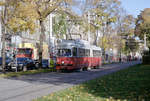 Wien Wiener Linien SL 9 (E1 4551) Neubaugürtel am 22. Oktober 2010. - Scan eines Farbnegativs. Film: Kodak Advantix 200-2. Kamera: Leica C2.