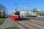 Wien Wiener Linien SL 30 (E2 4078) XXI, Floridsdorf, Großjedlersdorf, Brünner Straße / Hanreitergasse am 20. April 2018.