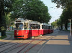 Wien Wiener Linien SL 18 (E2 4319 + c5 1487 (Bombardier-Rotax 1989 bzw. 1987)) XV, Rudolfsheim-Fünfhaus, Neubaugürtel / Felberstraße am 30. Juli 2018. 