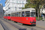 Wien Wiener Linien SL 49 (c4 1356 (Bombardier-Rotax, vorm. Lohnerwerke, 1976) + E1 4554 (Bombardier-Rotax, vorm. Lohnerwerke, 1974)) VII, Neubau, Burggasse (Hst. Volkstheater) am 1. August 2018.