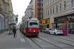 Wien Wiener Linien SL 5 (E1 4542 (Bombardier-Rotax 1975) + c4 1339 (Bombardier-Rotax 1975)) VII, Neubau, Kaiserstraße / Westbahnstraße (Hst. Westbahnstraße / Kaiserstraße) am 17. Oktober 2018.