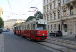 Wien Wiener Linien SL 49 (E1 4513 (Lohnerwerke 1972) + c4 1338 (Bombardier-Rotax 1975)) I, Innere Stadt, Hansenstraße am Morgen des 15.