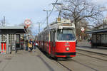 Wien Wiener Linien SL 2 (E2 4020 (SGP 1979)) XX, Brigittenau, Friedrich-Engels-Platz am 11.