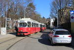 Wien Wiener Linien SL 49 (E1 4528 + c4 1336 (Bombardier-Rotax 1973 bzw. 1975)) XIV, Penzing, Hütteldorf, Bujattigasse (Endstation Hütteldorf, Bujattigasse (Einstieg)) am 15. Feber / Februar 2019. - Im Hintergrund befindet sich der Würstelstand  Der 49er .