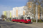 Am 29. März 2019 ist E1 4730 mit c4 1317 als Linie 26 in der Ziegelhofstraße in Richtung Strebersdorf, E.-Hawranek-Platz in der unterwegs. 

