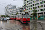 Wien Wiener Linien SL 25 (E2 4055 + c5 1455) XXII, Donaustadt, Hirschstetten, Erzherzog-Karl-Straße / Konstanziagasse am 9. Mai 2019.