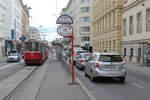 Wien Wiener Linien SL 38 (c5 1402 (Bombardier-Rotax 1977) + E2 4002 (SGP 1977) IX, Alsergrund, Währinger Straße / Schwarzspanierstraße (Hst.